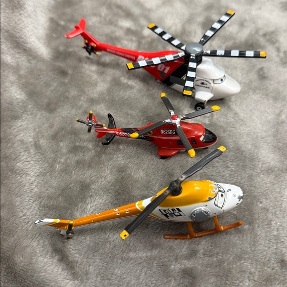 🚁Disney Pixar Planes RSC-01Rescue Chopper 1:45, Ron Hover,&Plastic Piston Peak - Picture 5 of 11